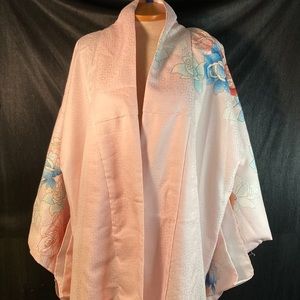 Vintage 70s pink gold unfinished kimono. Box C Has not been laundered. Size L